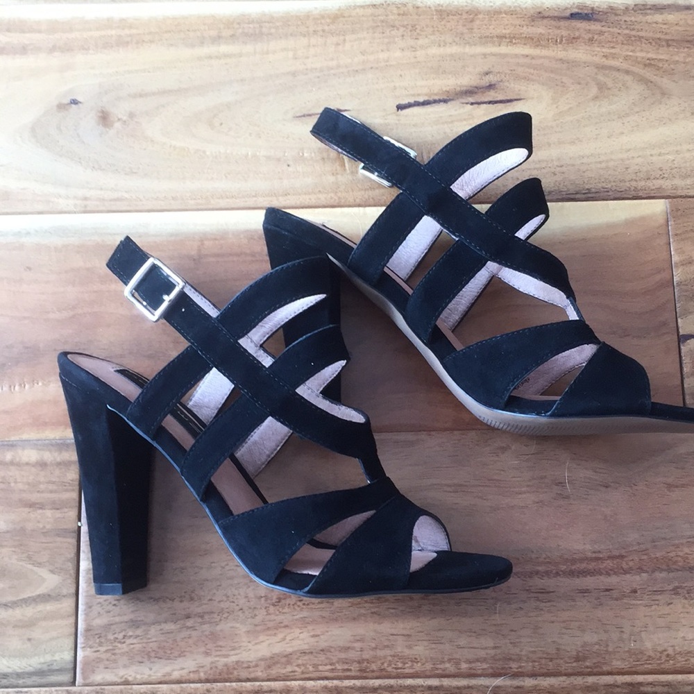 Steve Madden black suede platform sandals size 8